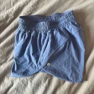 💙Lululemon Track That High-Rise Lined Short 3’’💙